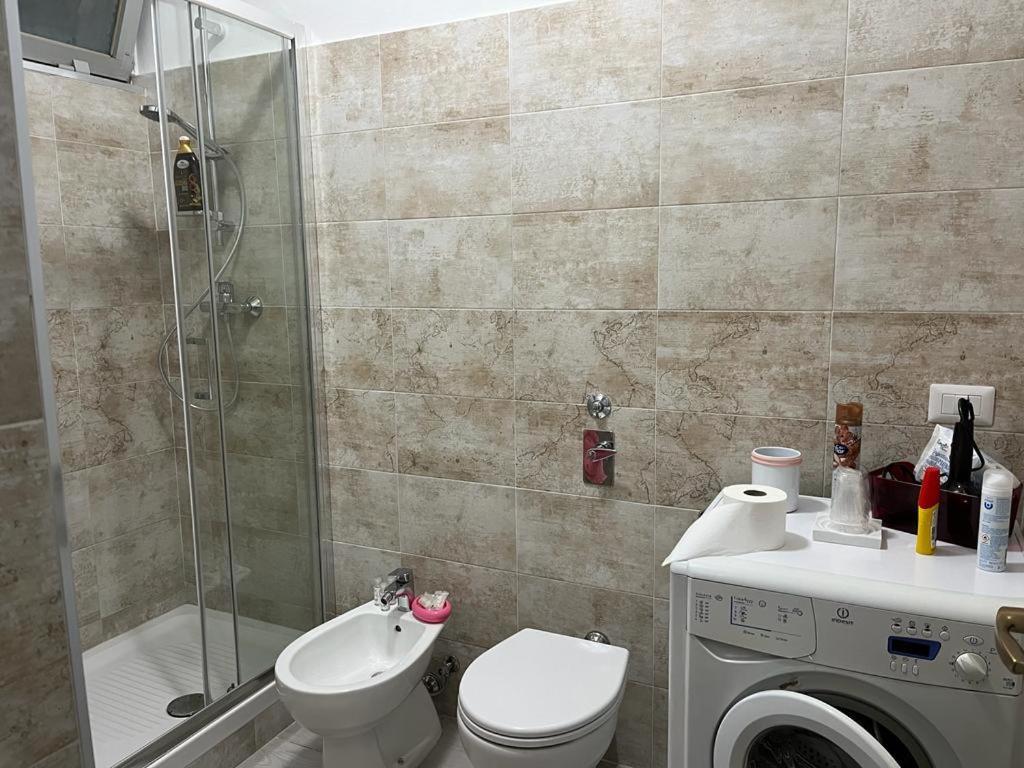 Einaudi Apartment Колоньо Монцезе Екстериор снимка