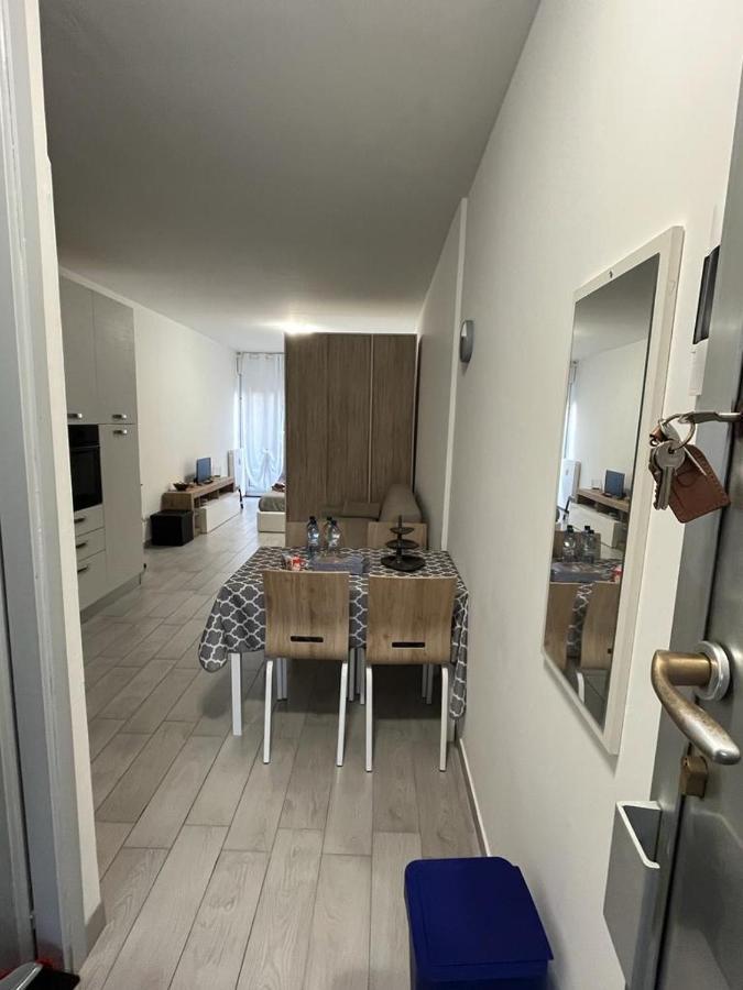 Einaudi Apartment Колоньо Монцезе Екстериор снимка