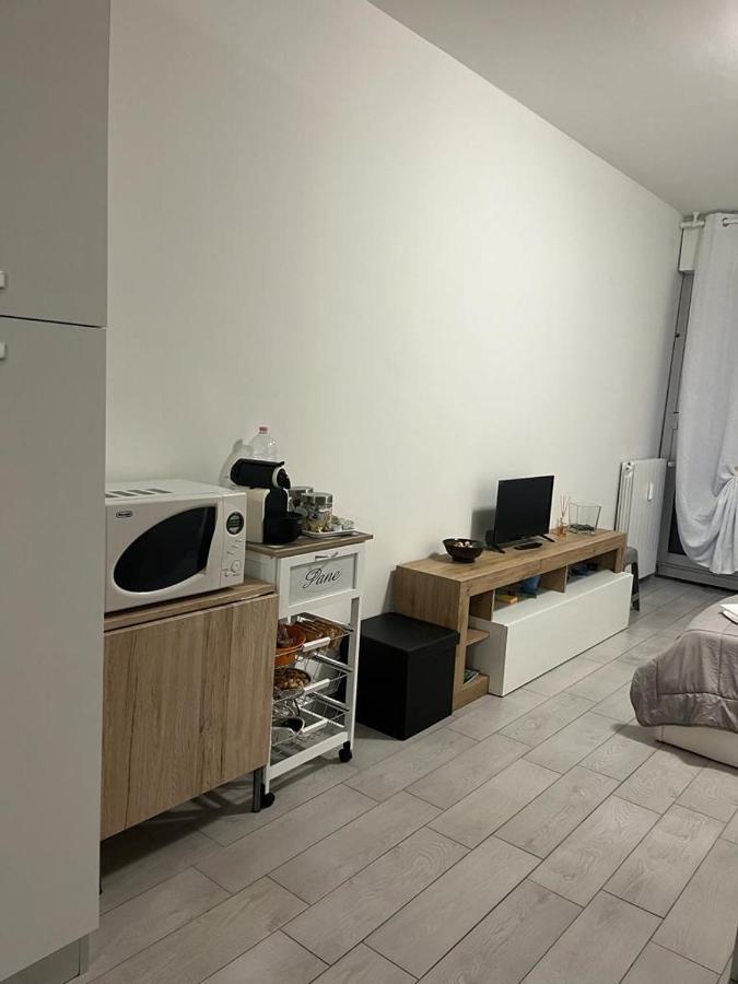 Einaudi Apartment Колоньо Монцезе Екстериор снимка